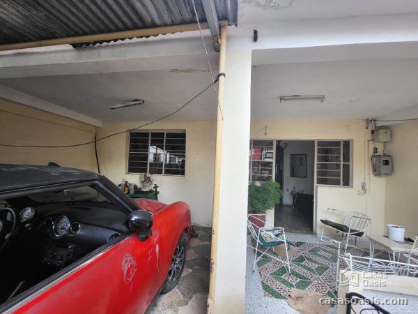 Biplanta de 5 habitaciones en venta en Playa, La Habana - 2