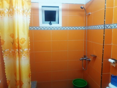 Biplanta de 2 habitaciones en venta en Marianao, La Habana