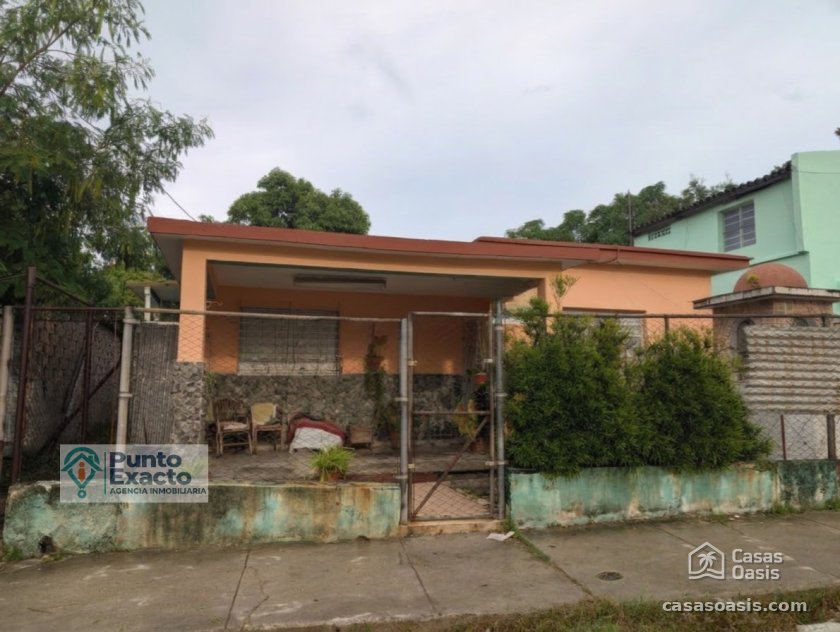 Casa Independiente de 3 habitaciones en venta en Sevillano, Diez de Octubre, La Habana