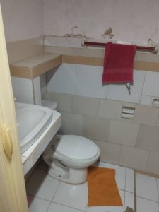Biplanta de 5 habitaciones en venta en Los Sitios, Centro Habana, La Habana - Miniatura 9