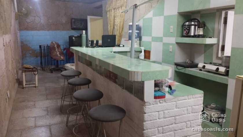 Biplanta de 5 habitaciones en venta en Los Sitios, Centro Habana, La Habana