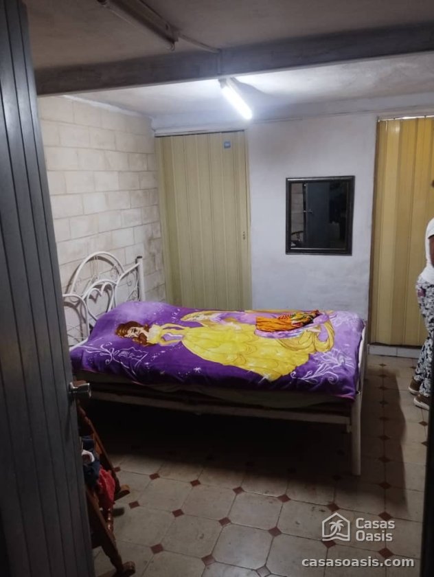Biplanta de 5 habitaciones en venta en Los Sitios, Centro Habana, La Habana