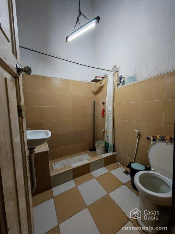 Casa Colonial de 3 habitaciones en venta en Centro Habana, La Habana