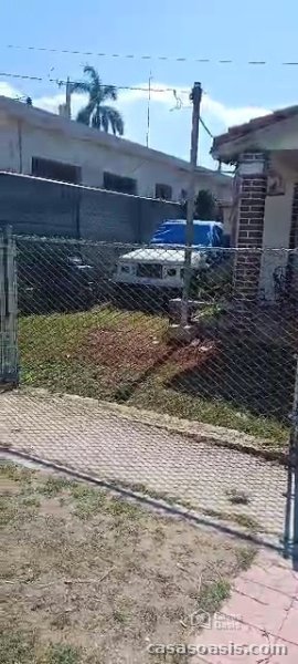Casa Independiente de 4 habitaciones en venta en Guanabo, Habana del Este, La Habana - 3