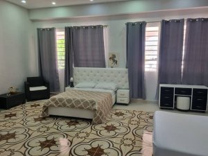 Casa Independiente de 6 habitaciones en venta en Víbora, Diez de Octubre, La Habana - Miniatura 12