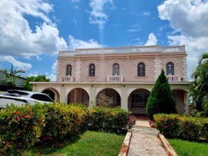Casa Independiente de 6 habitaciones en venta en Víbora, Diez de Octubre, La Habana - Miniatura 2