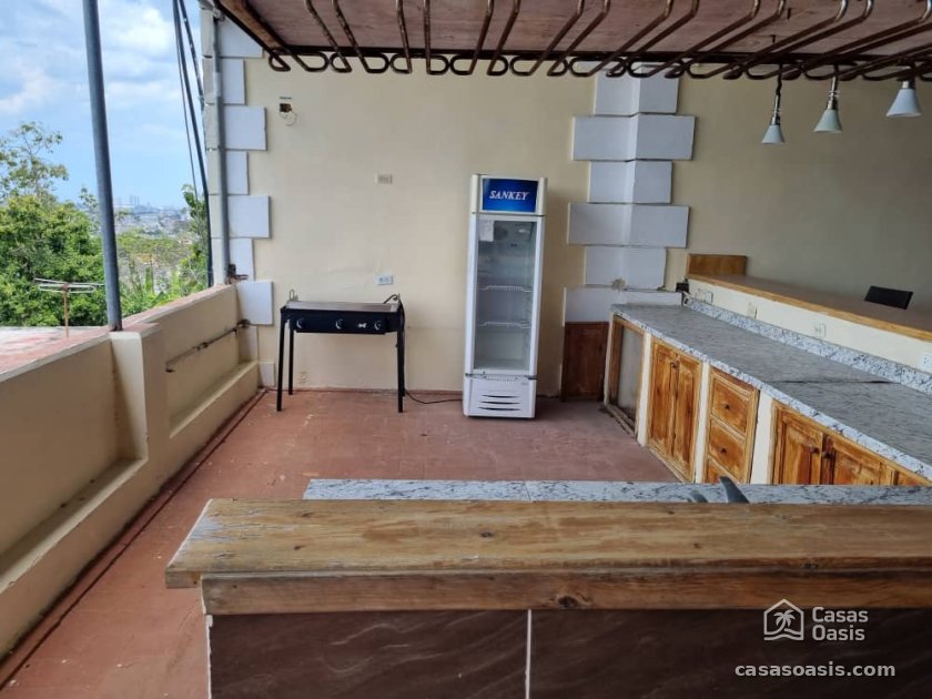 Casa Independiente de 6 habitaciones en venta en Víbora, Diez de Octubre, La Habana