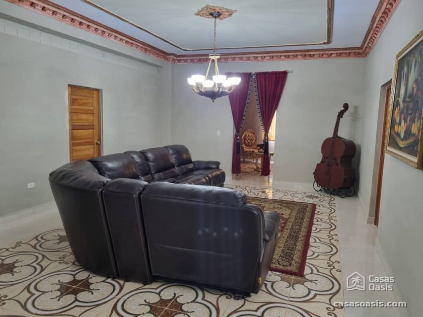 Casa Independiente de 6 habitaciones en venta en Víbora, Diez de Octubre, La Habana