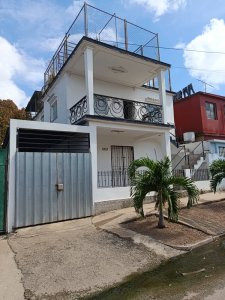 Casa de 6 habitaciones en venta en Alturas de La Lisa, La Lisa, La Habana - Miniatura 2
