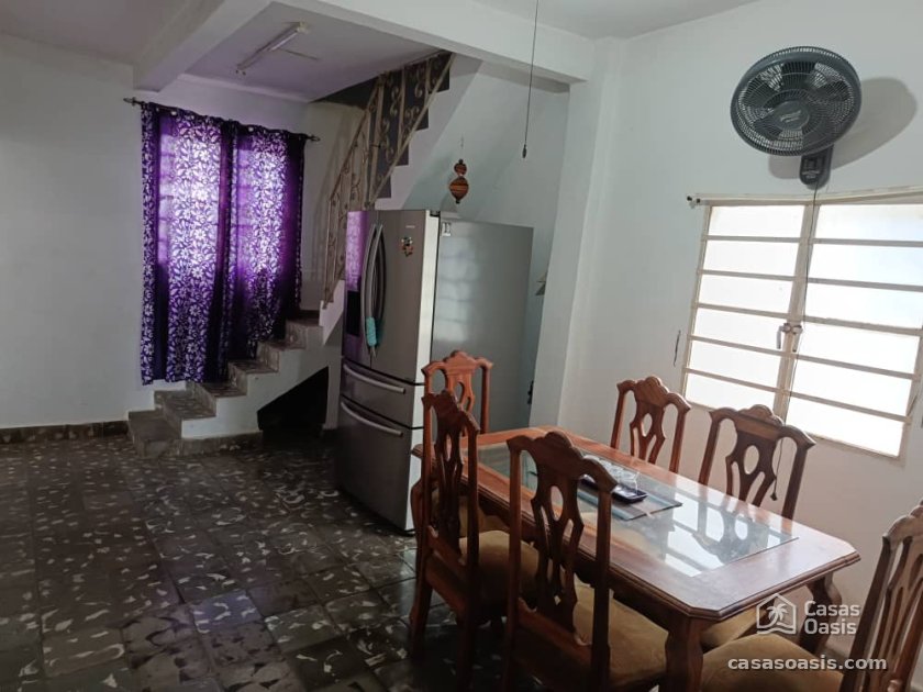 Casa de 6 habitaciones en venta en Alturas de La Lisa, La Lisa, La Habana