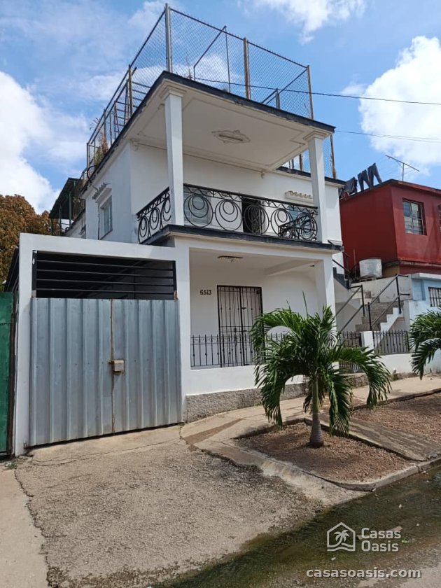 Casa de 6 habitaciones en venta en Alturas de La Lisa, La Lisa, La Habana