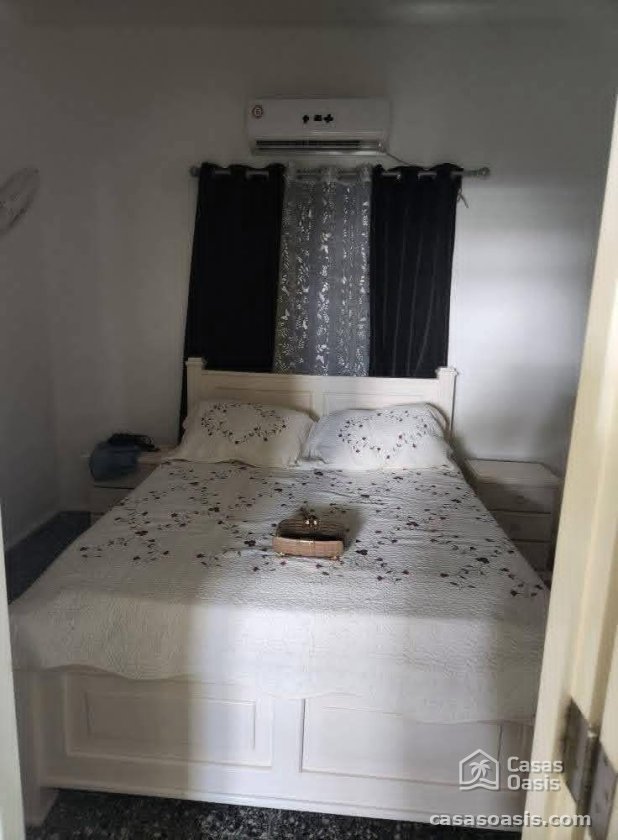 Casa de 6 habitaciones en venta en Alturas de La Lisa, La Lisa, La Habana