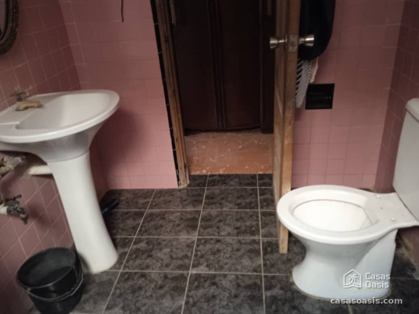 Casa Independiente de 4 habitaciones en venta en DBeche - Nalón, Guanabacoa, La Habana