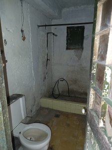 Biplanta de 4 habitaciones en venta en Balcón Arimao, La Lisa, La Habana - Miniatura 2