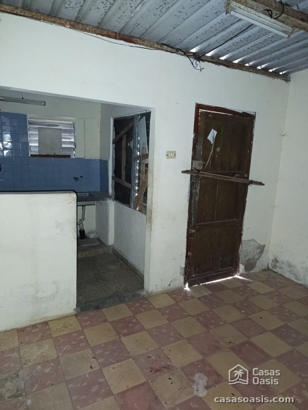Biplanta de 4 habitaciones en venta en Balcón Arimao, La Lisa, La Habana