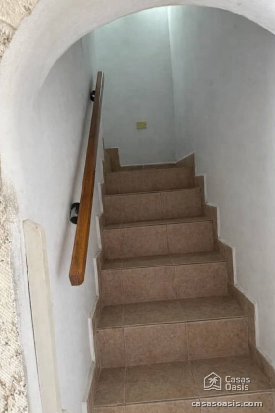 Biplanta de 4 habitaciones en venta en La Ceiba, Playa, La Habana