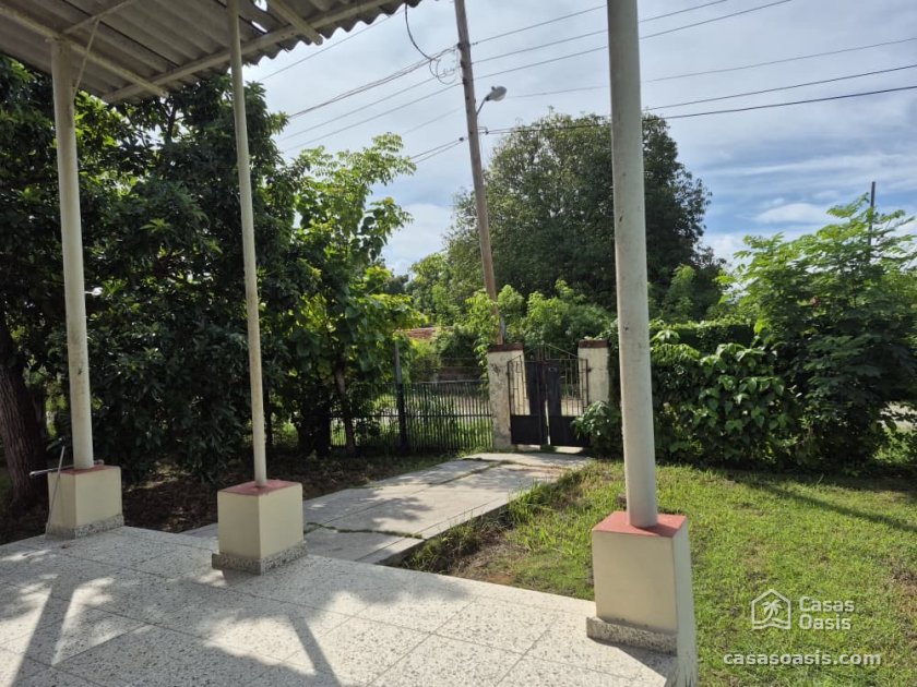 Casa Independiente de 2 habitaciones en venta en Boyeros, La Habana