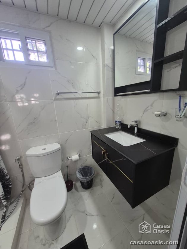 Casa Independiente de 2 habitaciones en venta en Boyeros, La Habana