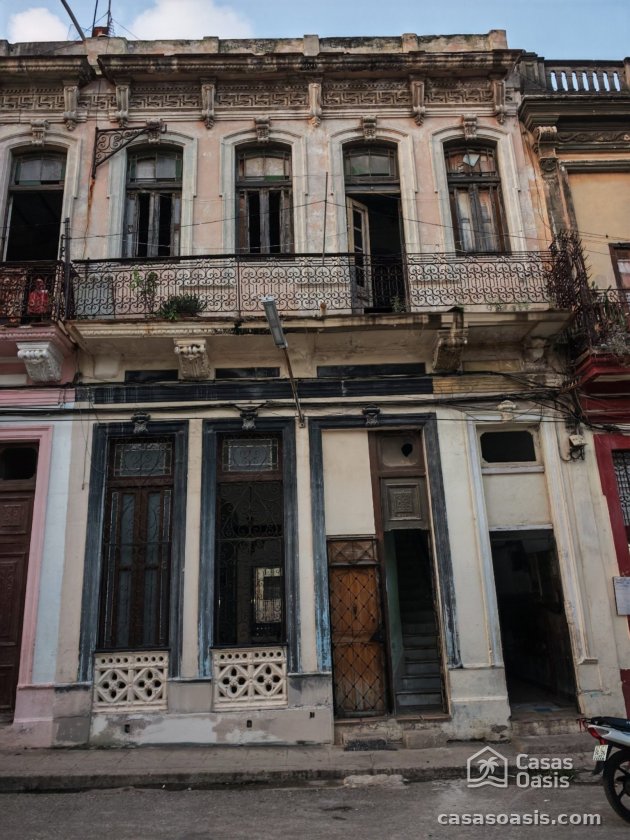 Casa Colonial de 2 habitaciones en venta en Cayo Hueso, Centro Habana, La Habana