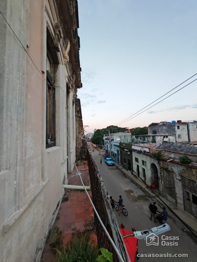 Casa Colonial de 2 habitaciones en venta en Cayo Hueso, Centro Habana, La Habana