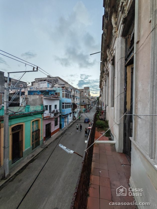 Casa Colonial de 2 habitaciones en venta en Cayo Hueso, Centro Habana, La Habana