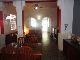 Duplex with 2 bedrooms for sale in Casino Deportivo, Cerro, La Habana - 5