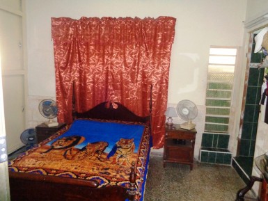 Duplex with 2 bedrooms for sale in Casino Deportivo, Cerro, La Habana