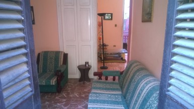 Casa Colonial de 3 habitaciones en venta en Pueblo Nuevo, Centro Habana, La Habana