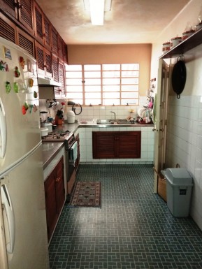 Biplanta de 4 habitaciones en venta en Vedado, Plaza de la Revolución, La Habana