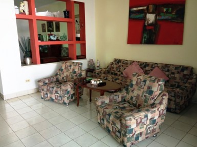 Biplanta de 4 habitaciones en venta en Vedado, Plaza de la Revolución, La Habana