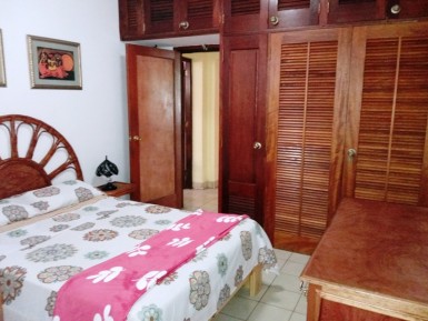 Biplanta de 4 habitaciones en venta en Vedado, Plaza de la Revolución, La Habana