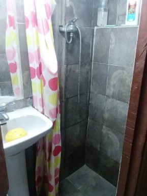 Biplanta de 2 habitaciones en venta en San Leopoldo, Centro Habana, La Habana
