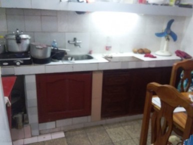 Biplanta de 2 habitaciones en venta en San Leopoldo, Centro Habana, La Habana