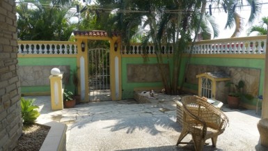 Casa Independiente de 5 habitaciones en venta en Gallega, Guanabacoa, La Habana