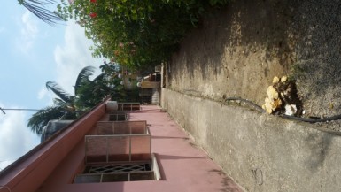 Casa Independiente de 5 habitaciones en venta en Gallega, Guanabacoa, La Habana