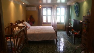 Casa Independiente de 5 habitaciones en venta en Gallega, Guanabacoa, La Habana