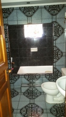 Casa Independiente de 5 habitaciones en venta en Gallega, Guanabacoa, La Habana