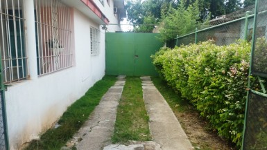 Duplex with 4 bedrooms for sale in Versalles - Coronela, La Lisa, La Habana