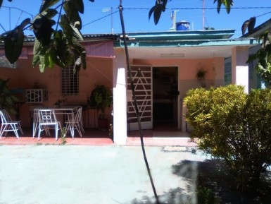 Casa de 3 habitaciones en venta en Cruz Verde, Cotorro, La Habana