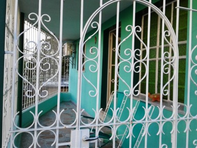 Biplanta de 2 habitaciones en venta en Lotería, Cotorro, La Habana