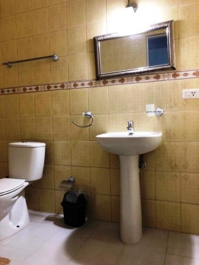 Casa Independiente de 7 habitaciones en venta en Nuevo Vedado, Plaza de la Revolución, La Habana