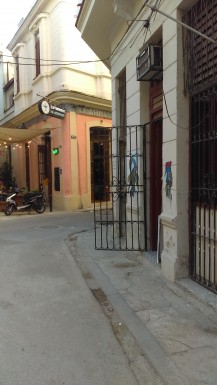 Casa Colonial de 2 habitaciones en venta en Catedral, Habana Vieja, La Habana