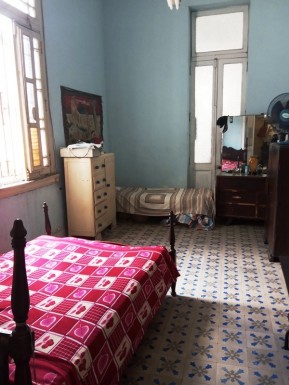 Duplex with 5 bedrooms for sale in Cerro, La Habana