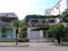 Casa Independiente de 7 habitaciones en venta en Nuevo Vedado, Plaza de la Revolución, La Habana - 2
