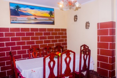 Casa Independiente de 5 habitaciones en venta en Vedado, Plaza de la Revolución, La Habana