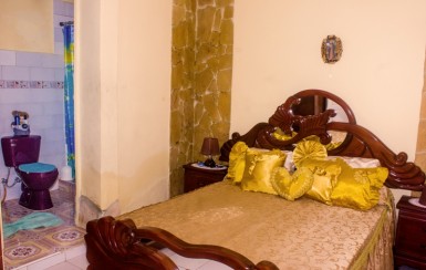 Casa Independiente de 5 habitaciones en venta en Vedado, Plaza de la Revolución, La Habana