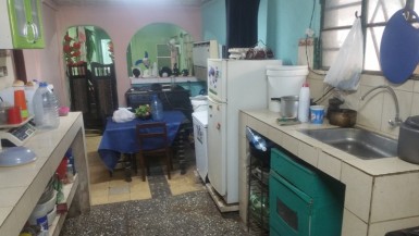 Duplex with 8 bedrooms for sale in Atarés, Cerro, La Habana