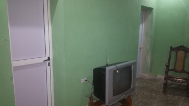 Duplex with 8 bedrooms for sale in Atarés, Cerro, La Habana