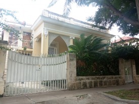 Casa Independiente de 5 habitaciones en venta en Vedado, Plaza de la Revolución, La Habana