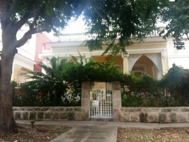 Casa Independiente de 5 habitaciones en venta en Vedado, Plaza de la Revolución, La Habana